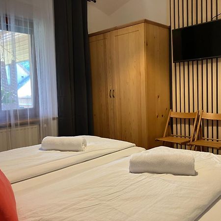 Apartments Pri Bostjanovcu Gorenja Vas  Bagian luar foto