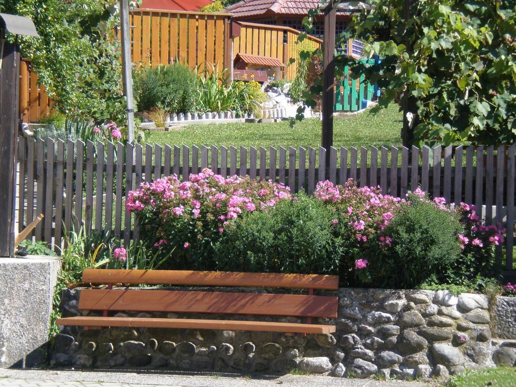 Apartments Pri Bostjanovcu Gorenja Vas  Bagian luar foto